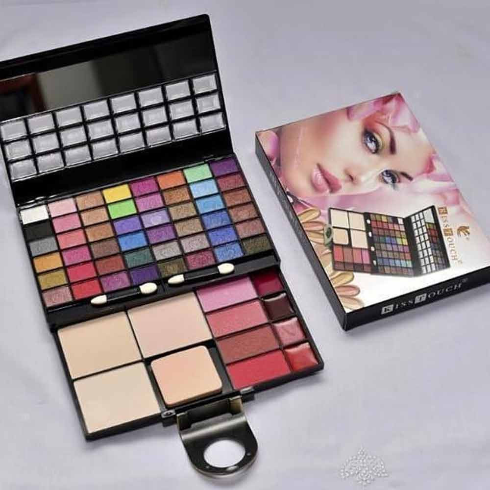 Kiss Touch make up kit 41 gm